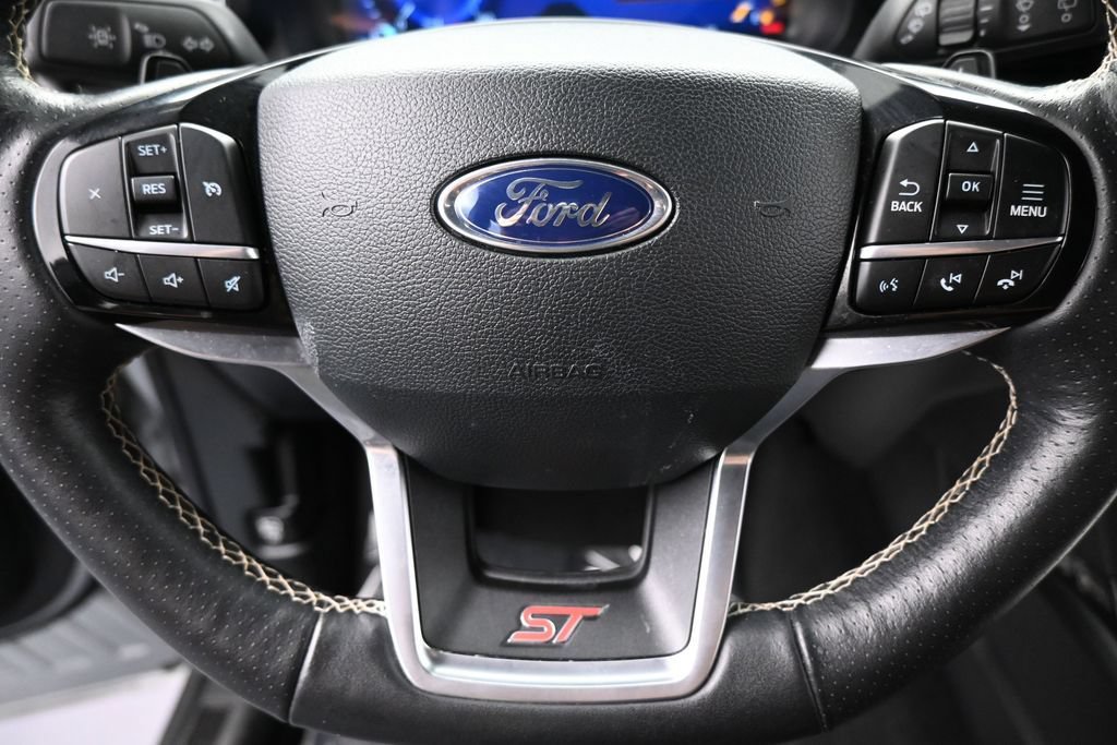 Used 2023 Ford Explorer ST AWD/4WD image 32