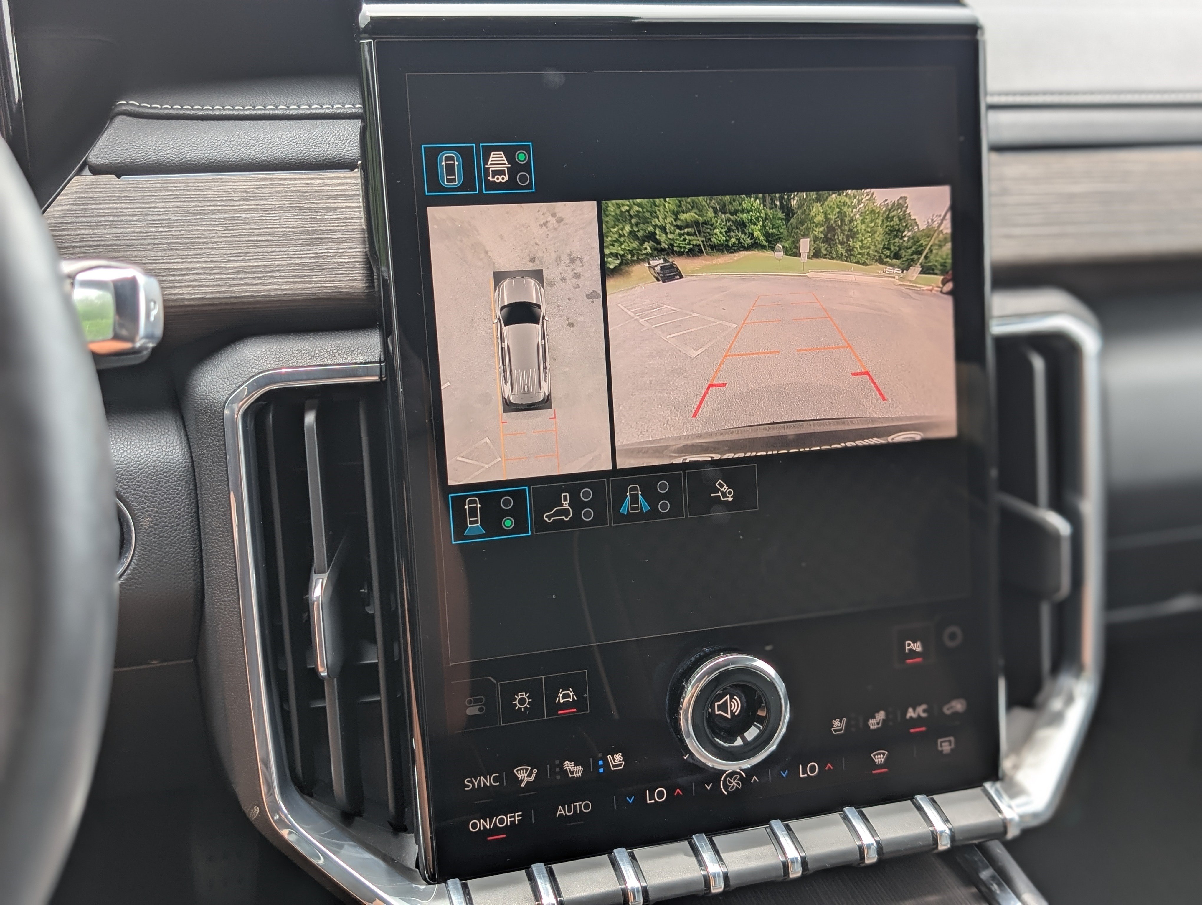 Used 2024 GMC Acadia Denali FWD image 29