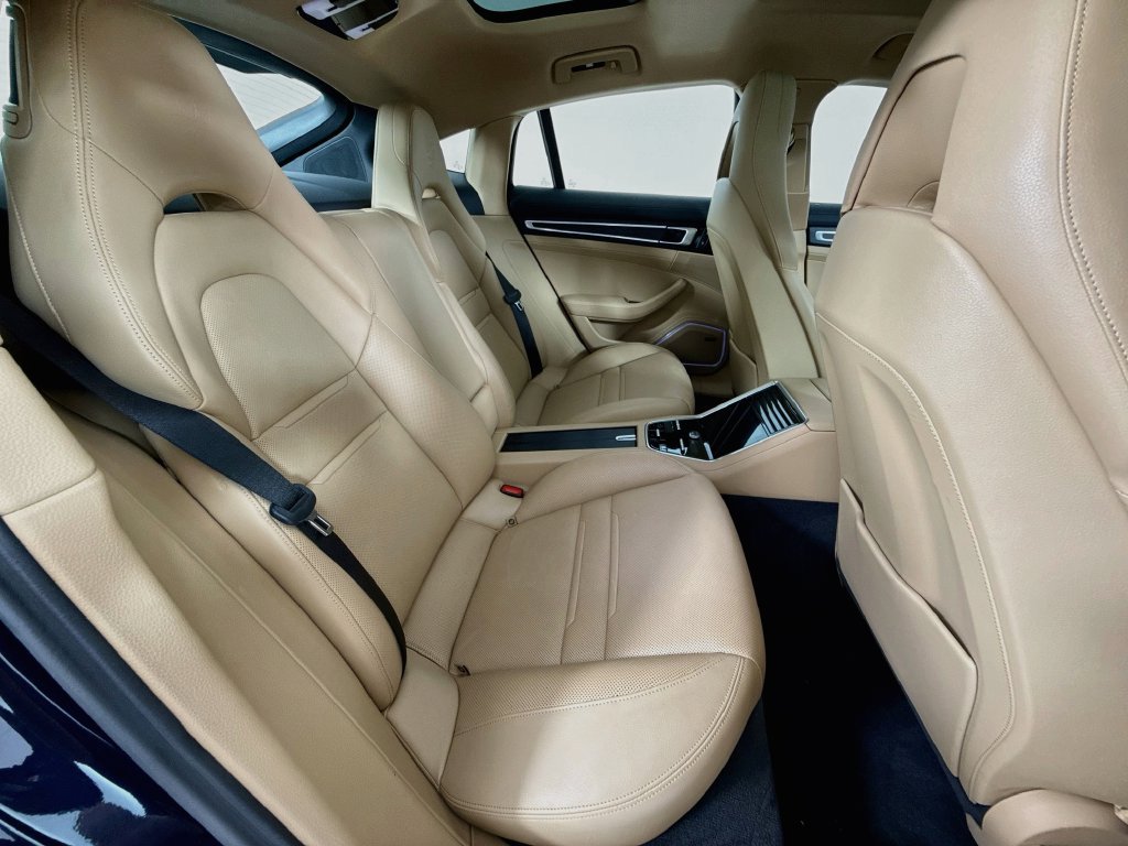 Certified 2023 Porsche Panamera image 29