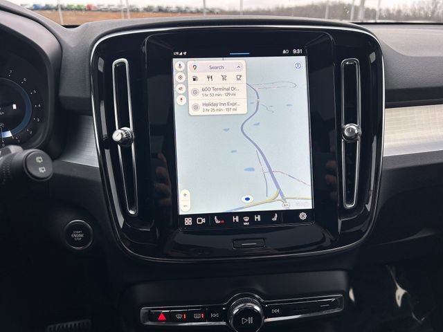 Used 2024 Volvo XC40 B5 Core image 23