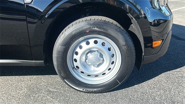 New 2025 Ford Maverick XL image 10