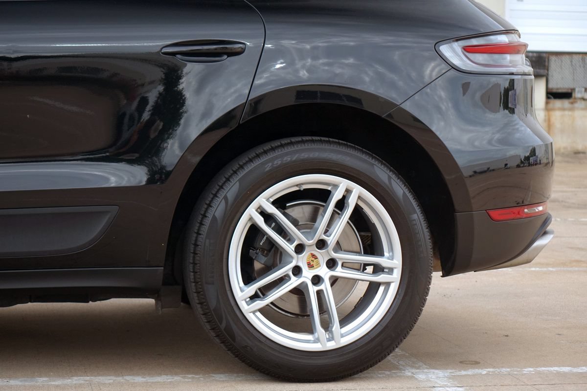 Used 2019 Porsche Macan AWD/4WD image 24