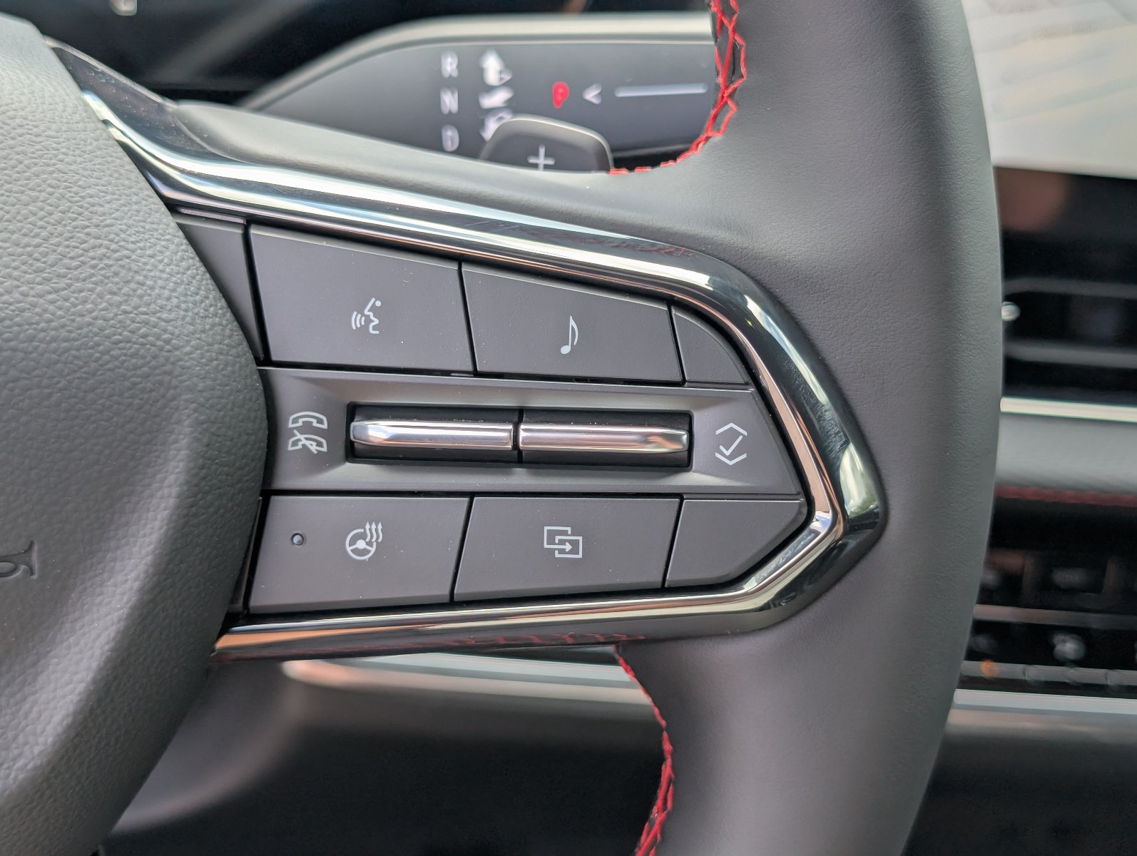New 2027 Chevrolet Equinox RS w/ Safety and Technology Package FWD image 25