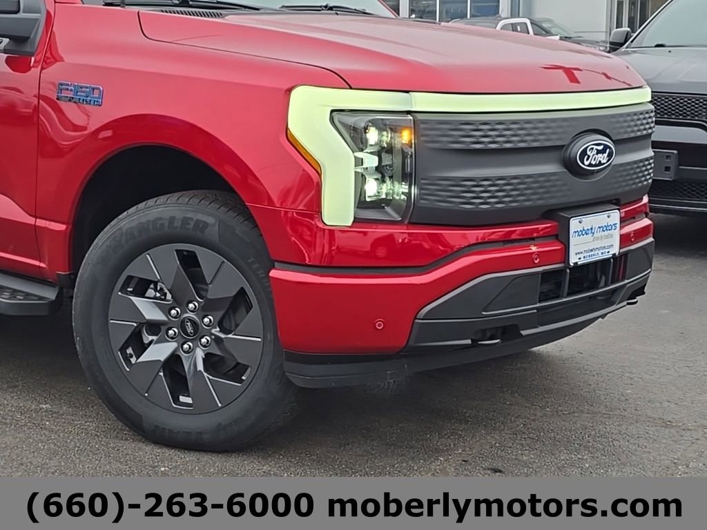 New 2025 Ford F150 Lightning Flash AWD/4WD image 81