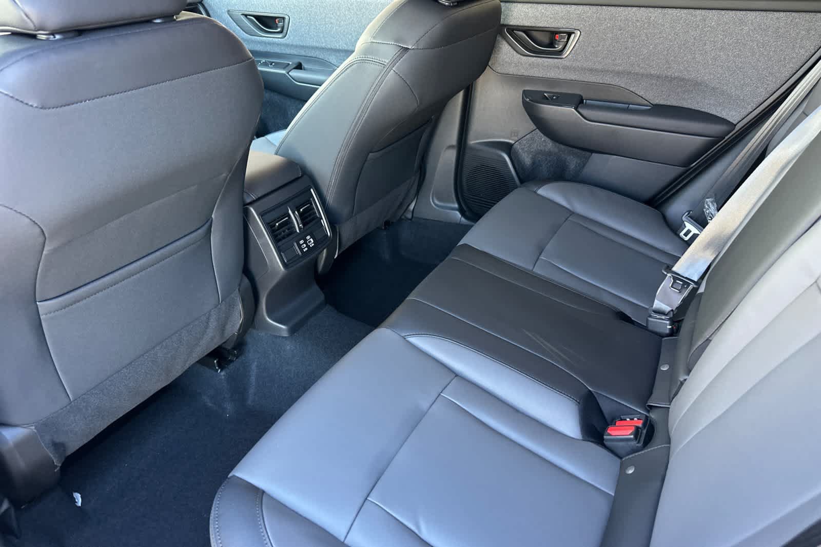 New 2026 Subaru Outback Premium w/ Premium/Limited Package AWD/4WD image 12