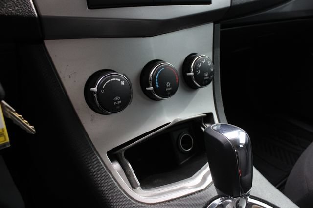 Used 2009 Chrysler Sebring LX FWD image 14