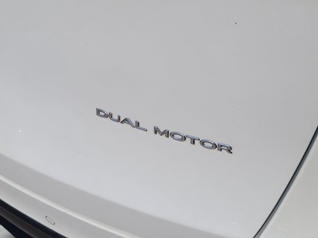 Used 2021 Tesla Model Y Long Range AWD/4WD image 30