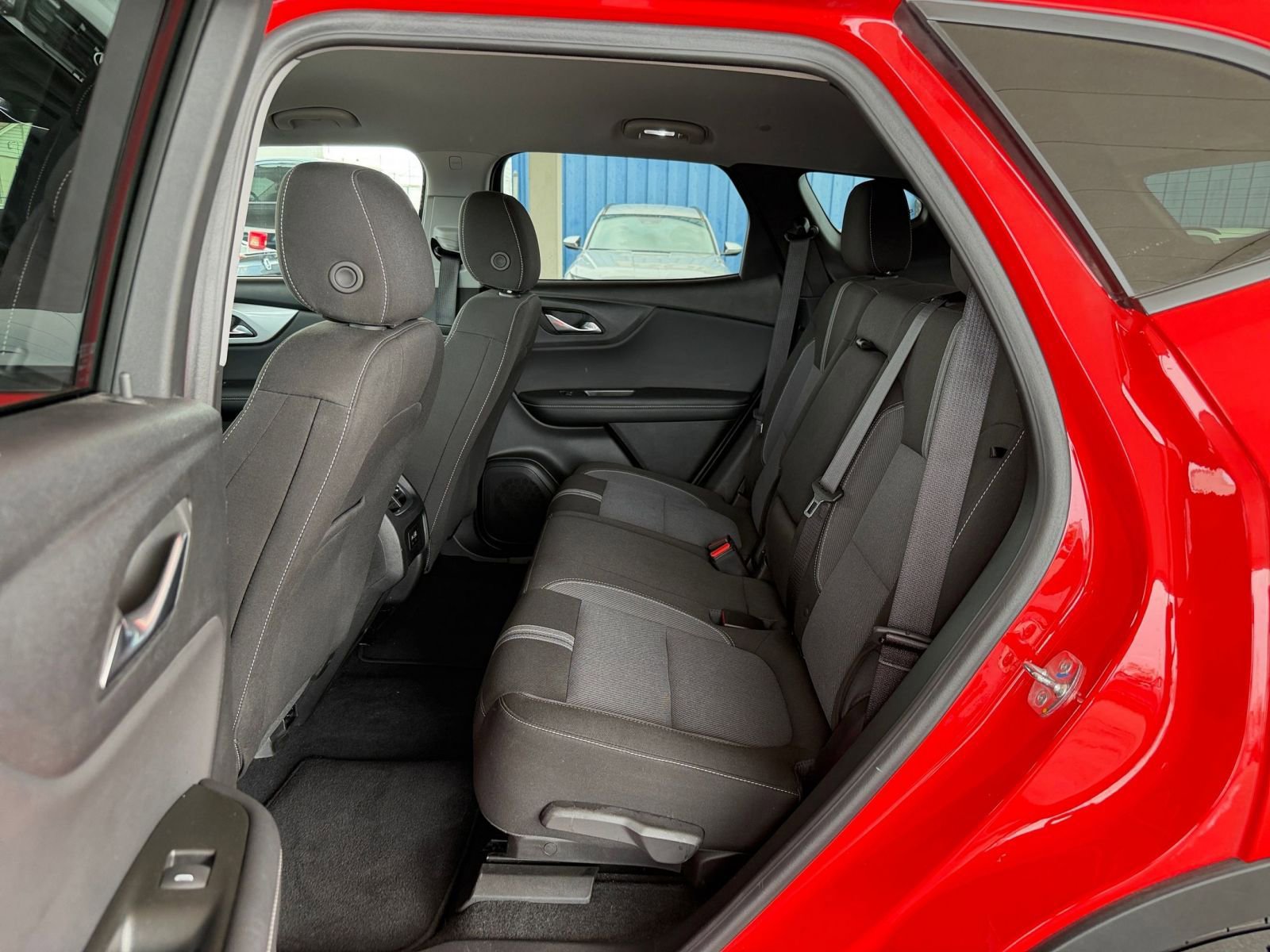 Used 2025 Chevrolet Blazer LT image 27