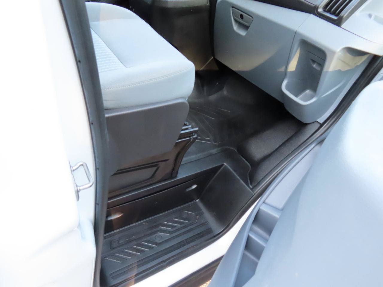 Used 2019 Ford Transit 150 130 Low Roof RWD image 27