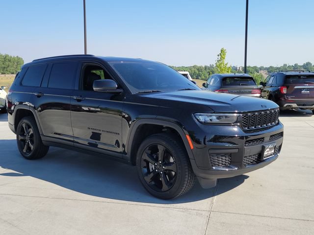 Used 2023 Jeep Grand Cherokee L Laredo AWD/4WD image 4