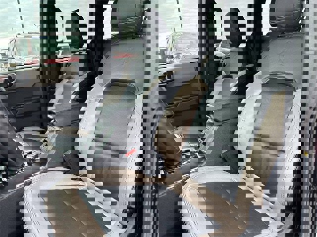 Used 2024 Ford Bronco Wildtrak image 10