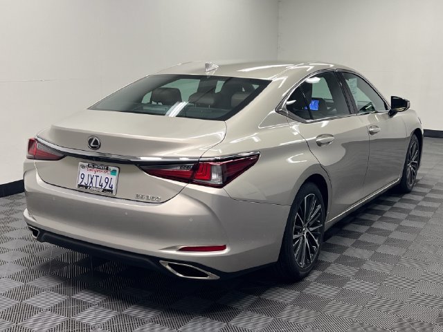 Used 2024 Lexus ES 350 w/ Premium Package FWD image 5