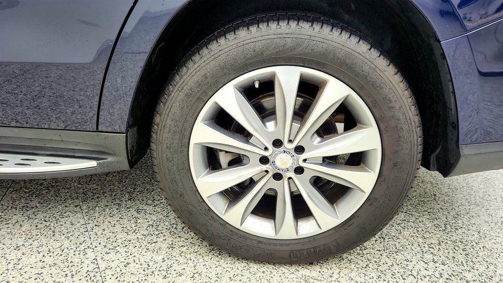 Used 2014 Mercedes-Benz GL 450 4MATIC w/ Lighting Package image 9