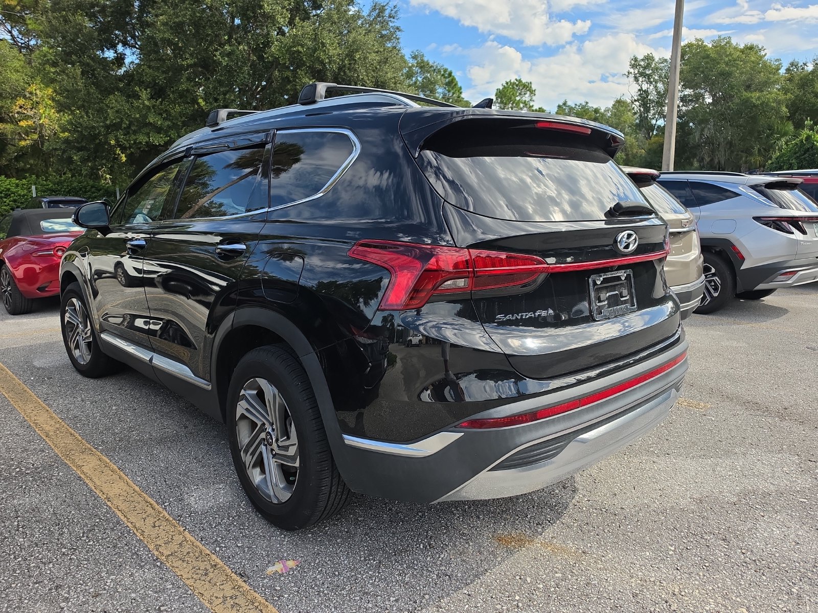 Used 2022 Hyundai Santa Fe SEL w/ Convenience Package FWD image 6