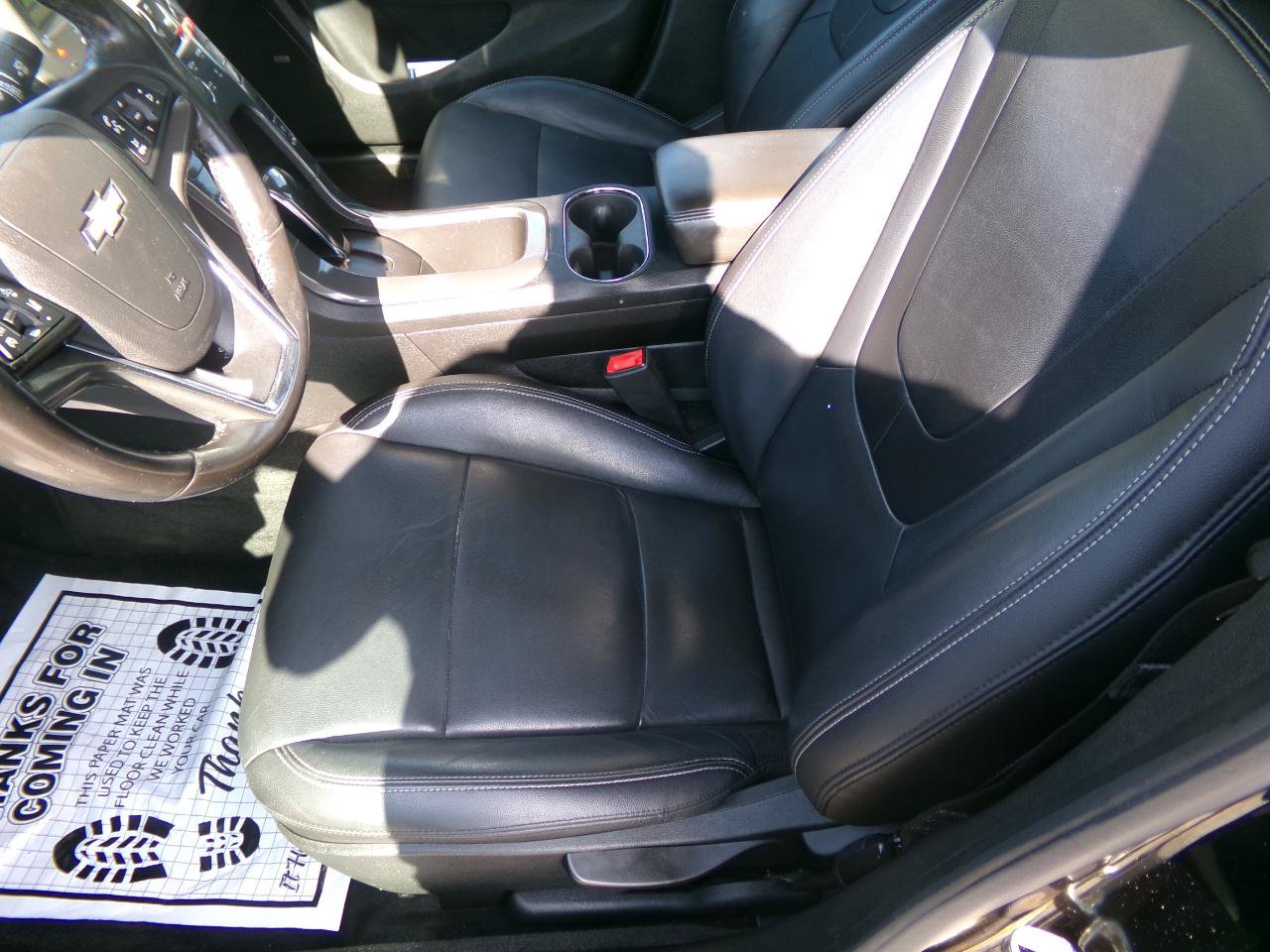 Used 2014 Chevrolet Volt Premium w/ Premium Trim Package FWD image 16