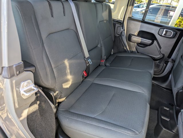 Used 2023 Jeep Wrangler Unlimited w/ Sun & Screen Package image 18