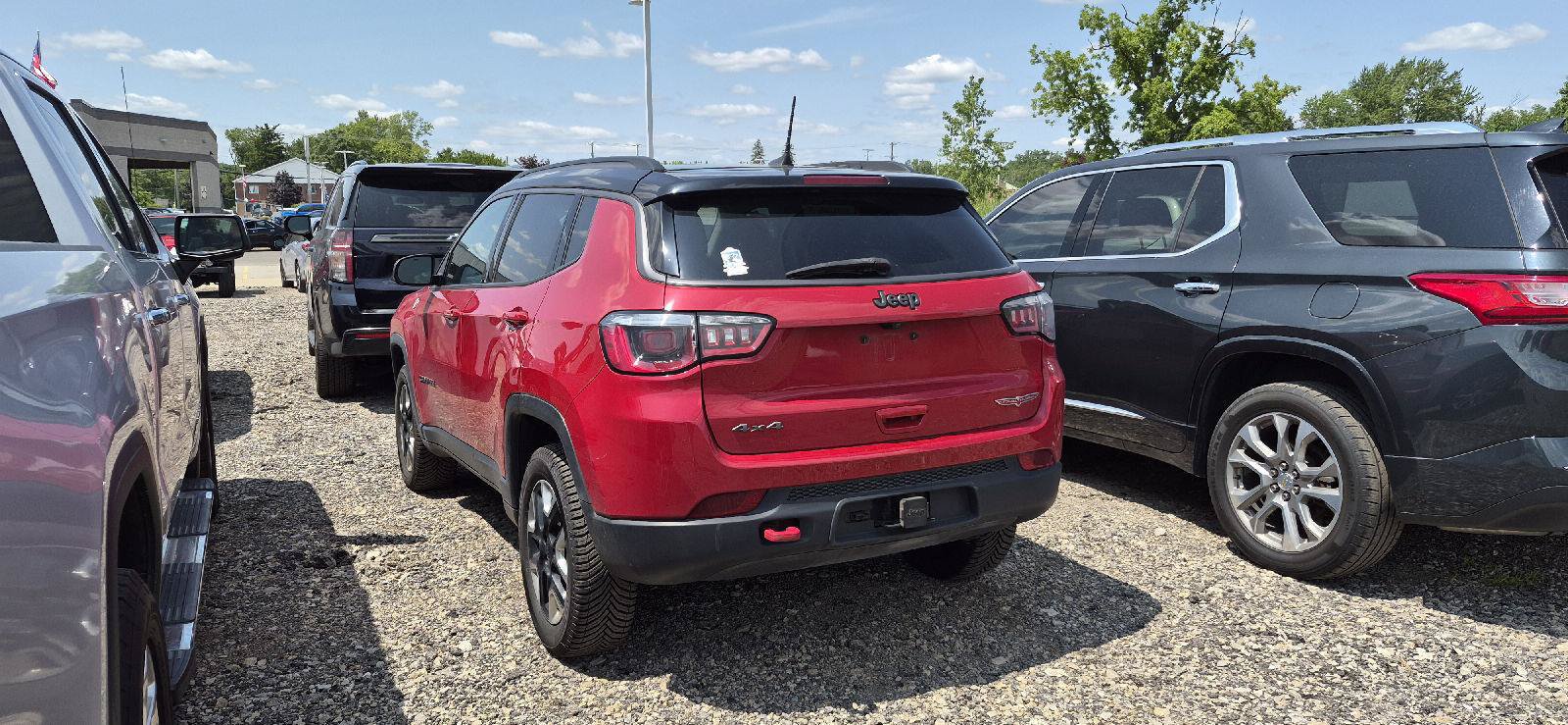 Used 2017 Jeep Compass Trailhawk w/ Leather Interior Group AWD/4WD image 4