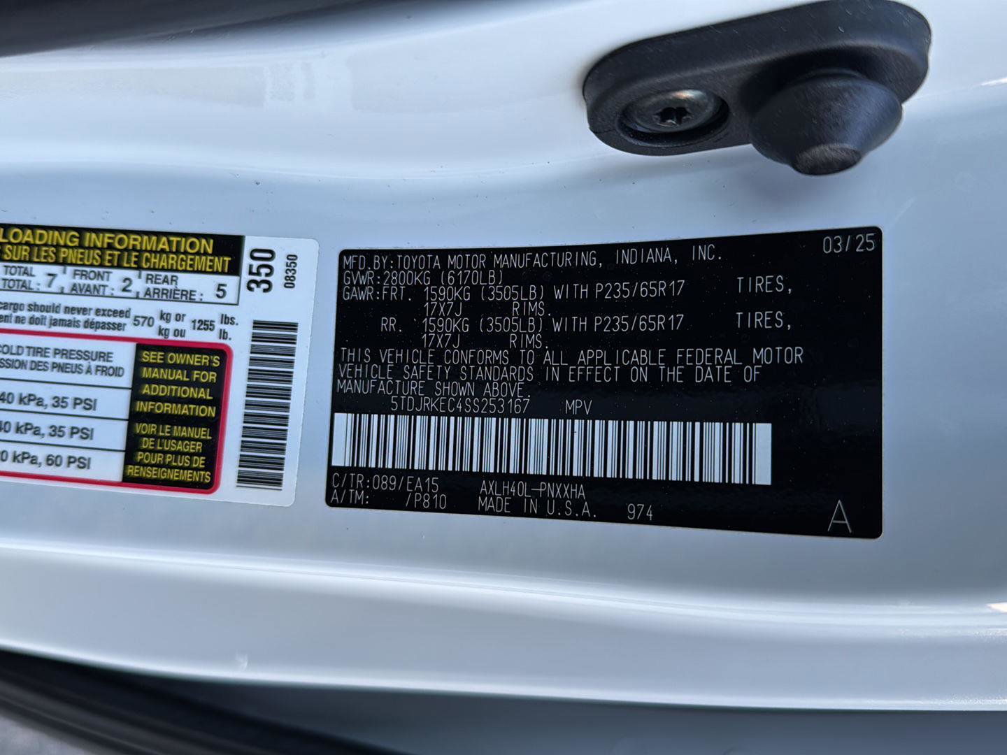 Used 2025 Toyota Sienna XLE w/ XLE Plus Package FWD image 37