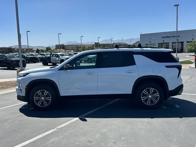 New 2026 Chevrolet Traverse LT w/ LPO, Floor Liner Package AWD/4WD image 2