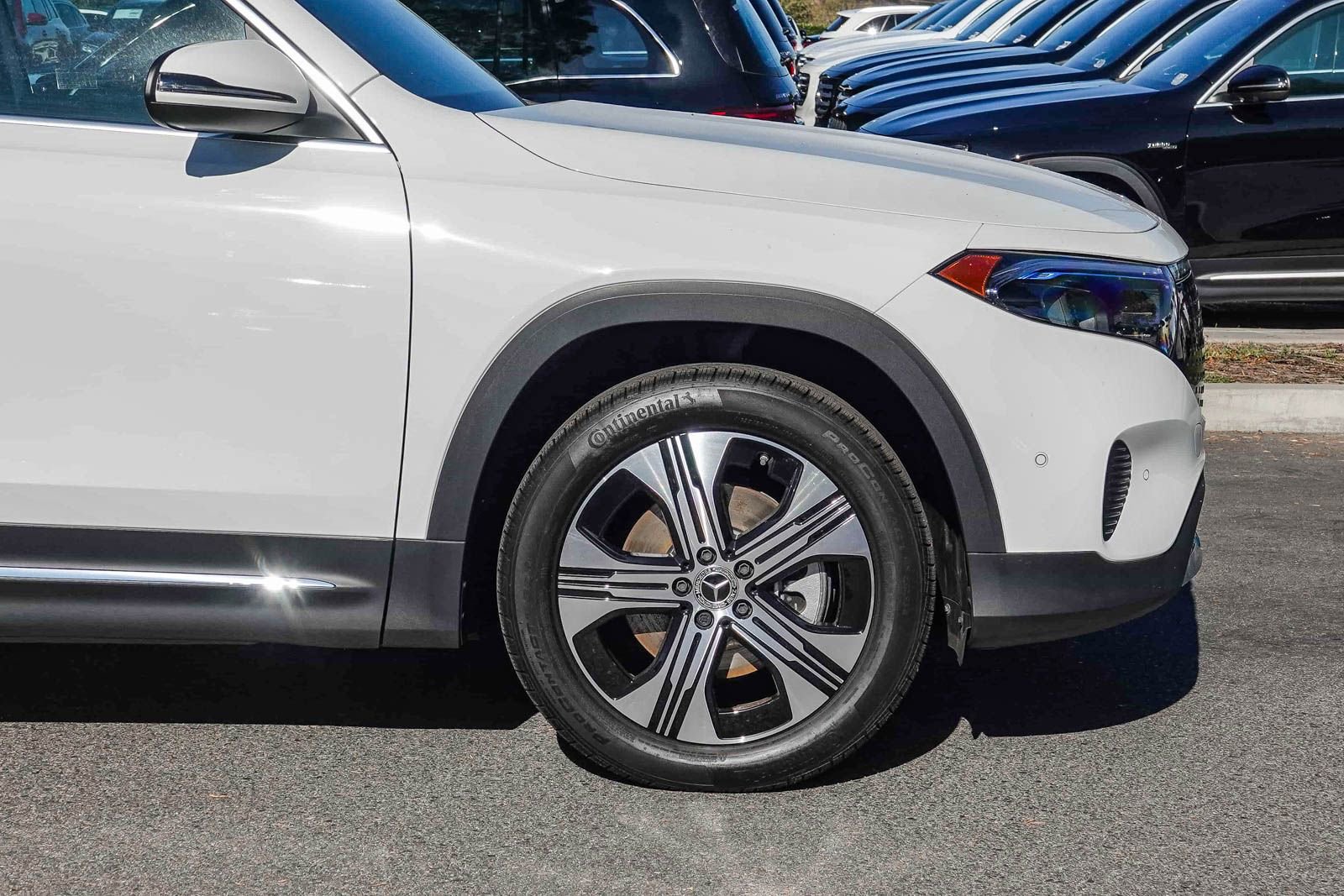 Used 2024 Mercedes-Benz EQB 350 4MATIC SUV image 10