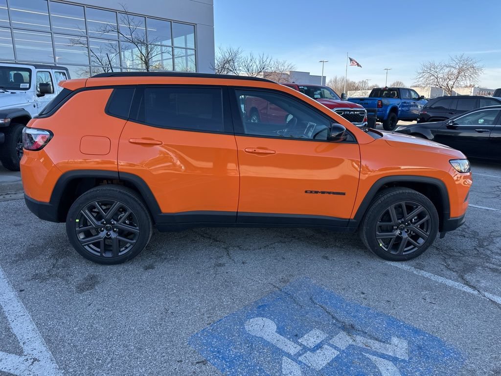 New 2026 Jeep Compass Latitude AWD/4WD image 34