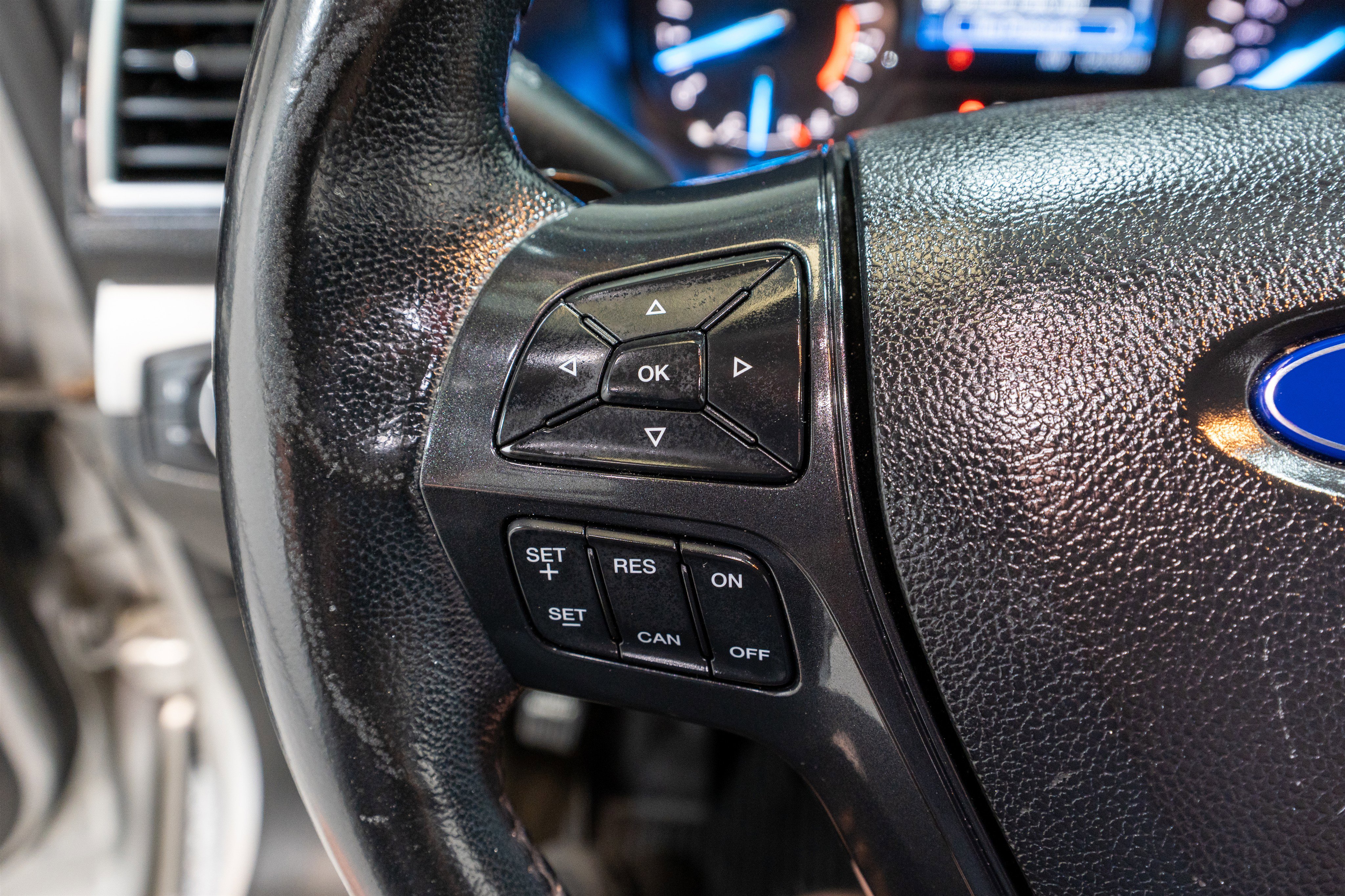 Used 2017 Ford Explorer XLT FWD image 21