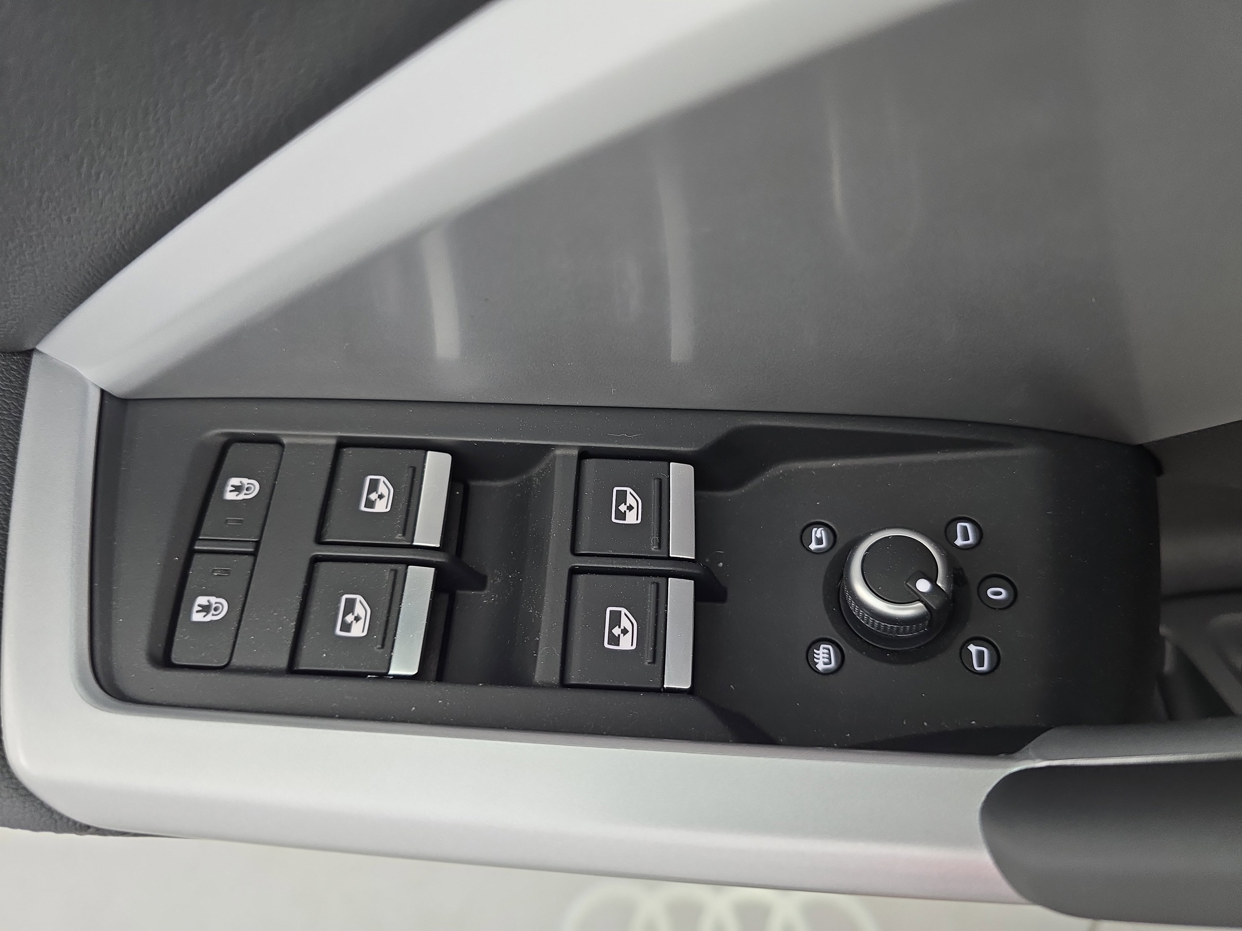 Used 2025 Audi Q3 2.0T Premium w/ Convenience Package image 28