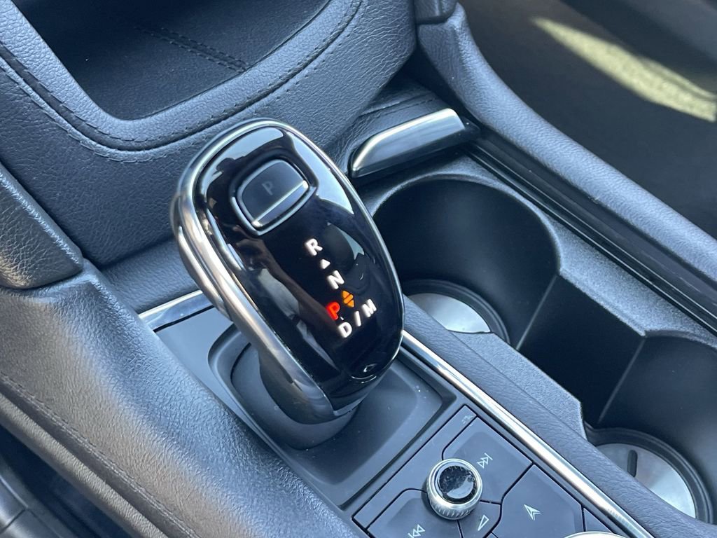 Used 2023 Cadillac XT6 Premium Luxury image 16