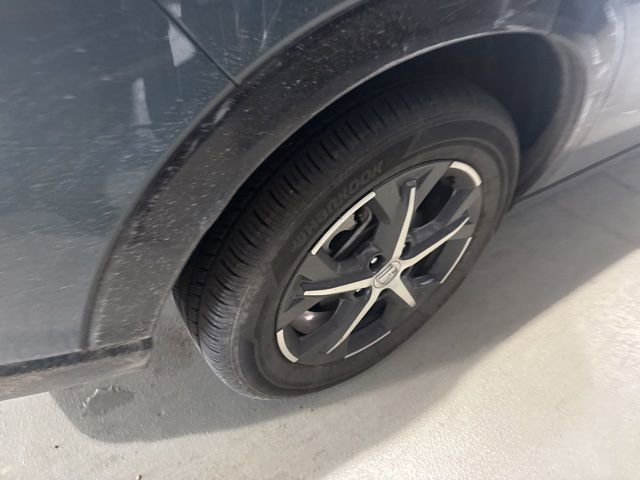 Used 2024 Honda HR-V EX-L image 11