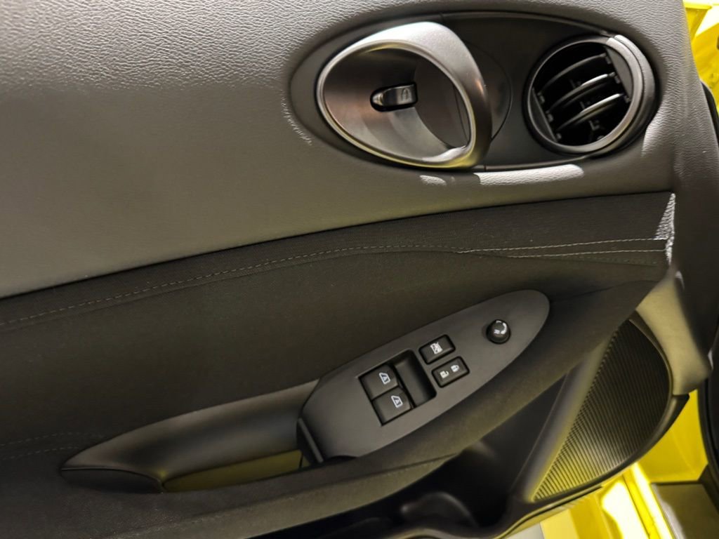 Certified 2024 Nissan Z Sport w/ Floor Mat Package image 33