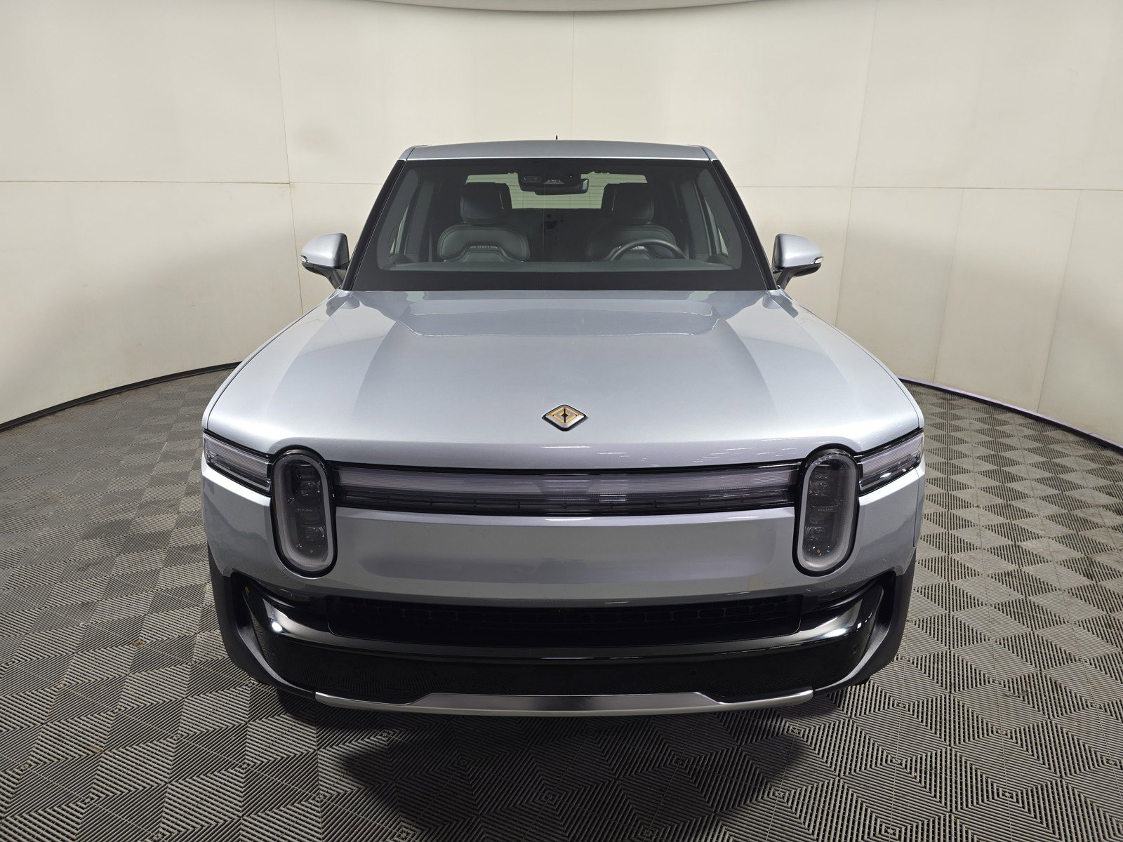 Used 2025 Rivian R1T Adventure AWD/4WD image 8