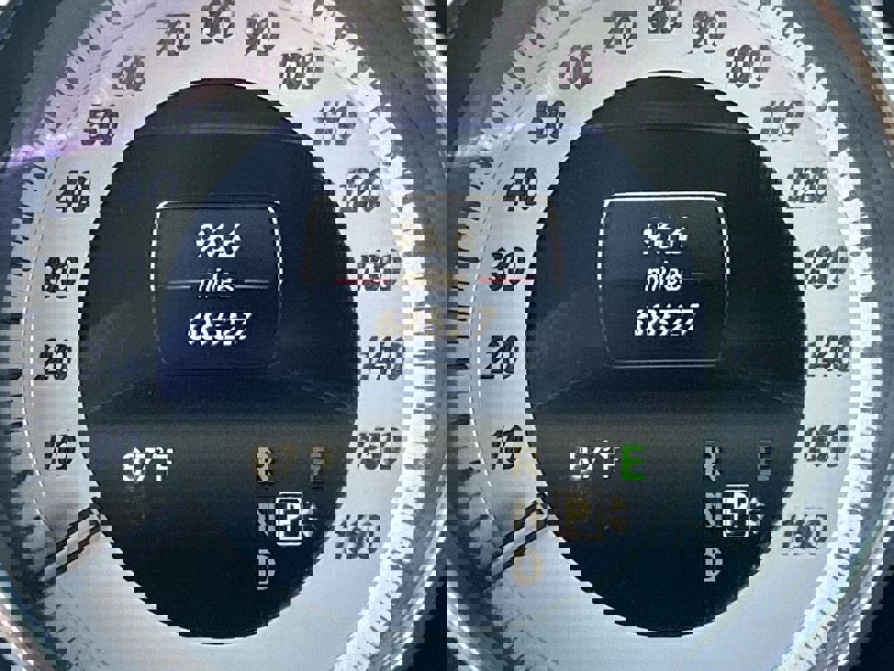 Used 2015 Mercedes-Benz E 550 Cabriolet image 27