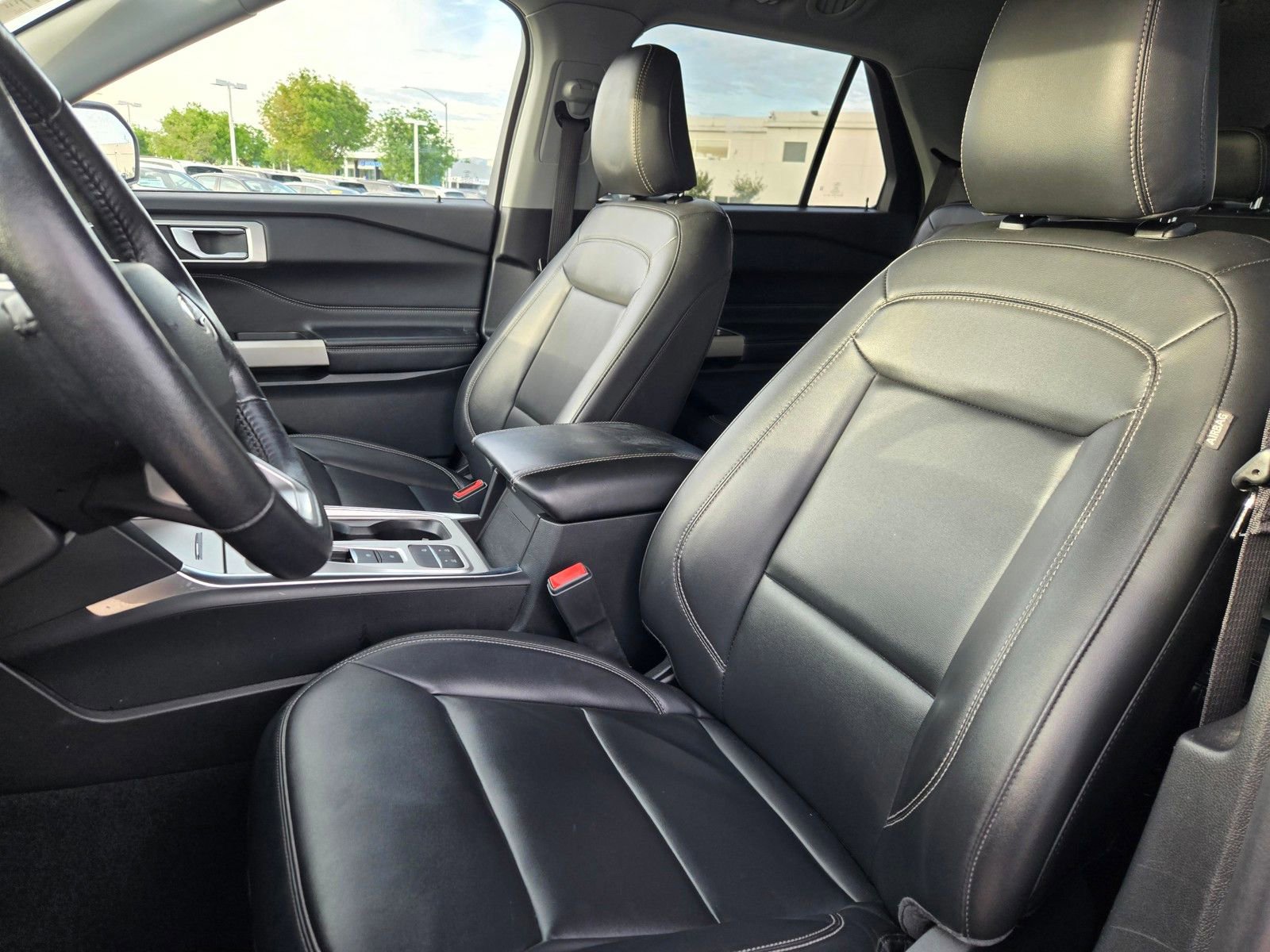 Used 2023 Ford Explorer XLT w/ Equipment Group 202A image 15