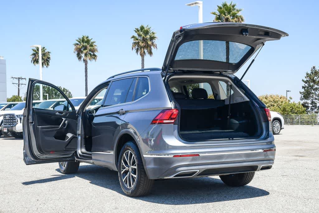 Used 2020 Volkswagen Tiguan SE w/ Panoramic Sunroof Package FWD image 27