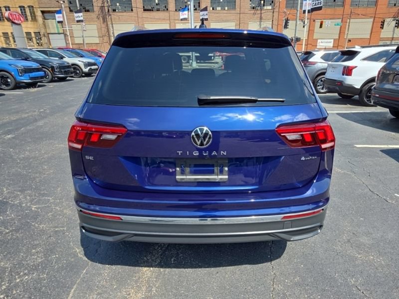 Used 2022 Volkswagen Tiguan SE w/ Panoramic Sunroof Package AWD/4WD image 6