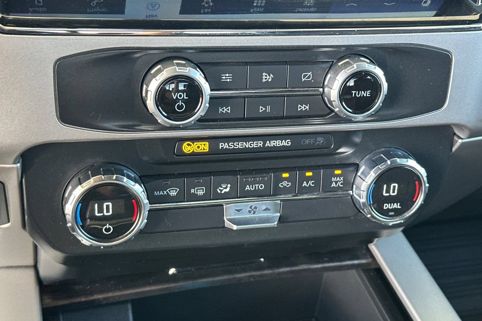 Used 2022 Ford F250 Lariat AWD/4WD image 23
