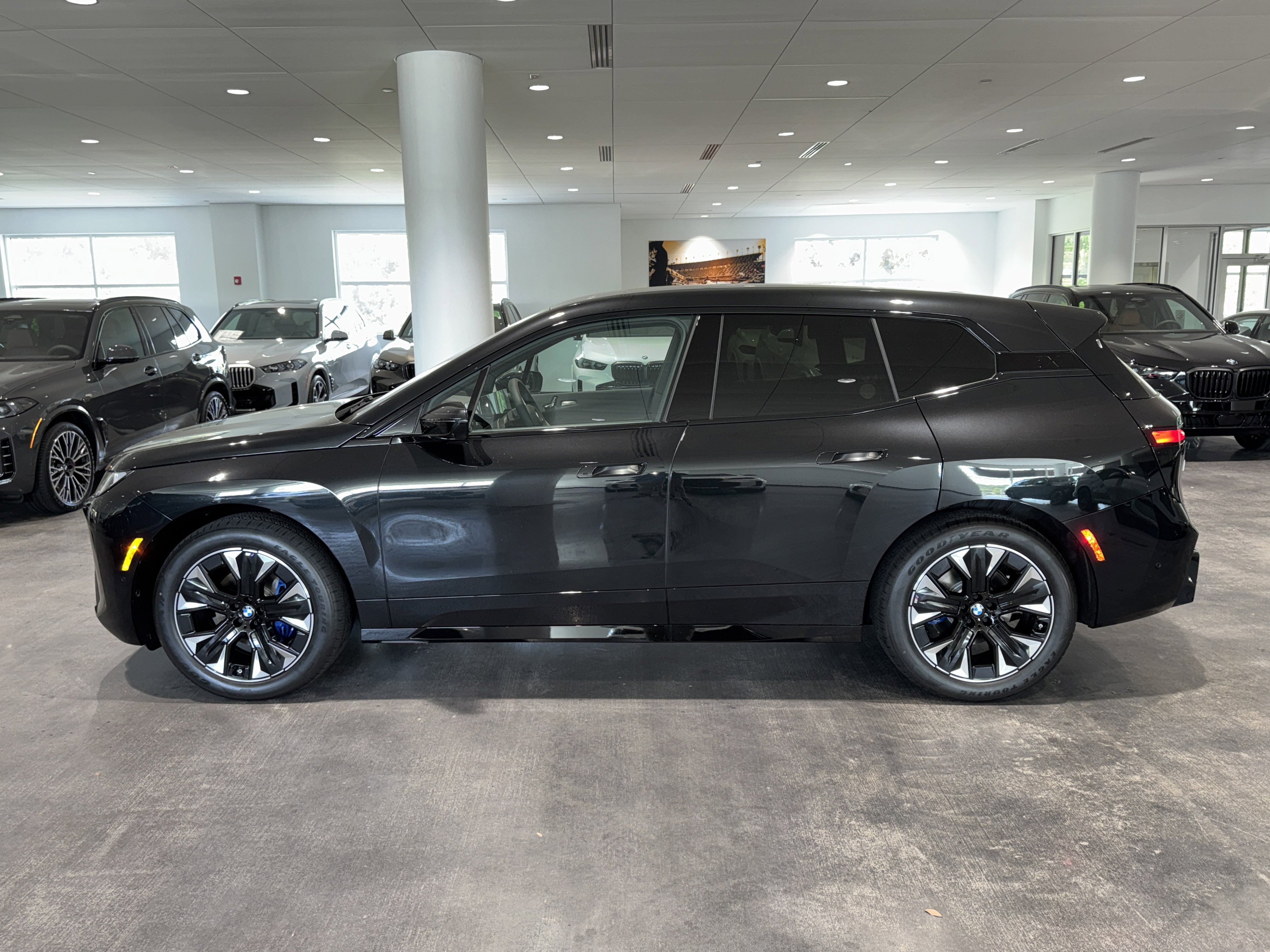 New 2026 BMW iX xDrive60 w/ M Sport Package image 4