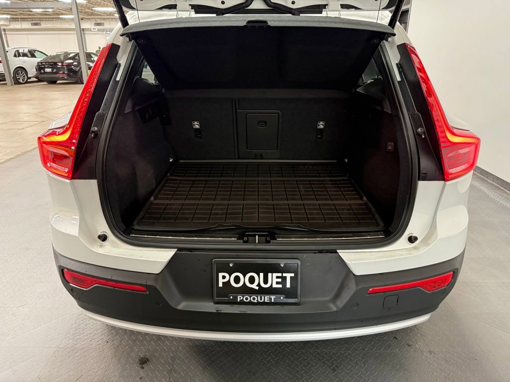 Used 2023 Volvo XC40 B5 Plus w/ Protection Package Premier AWD/4WD image 20