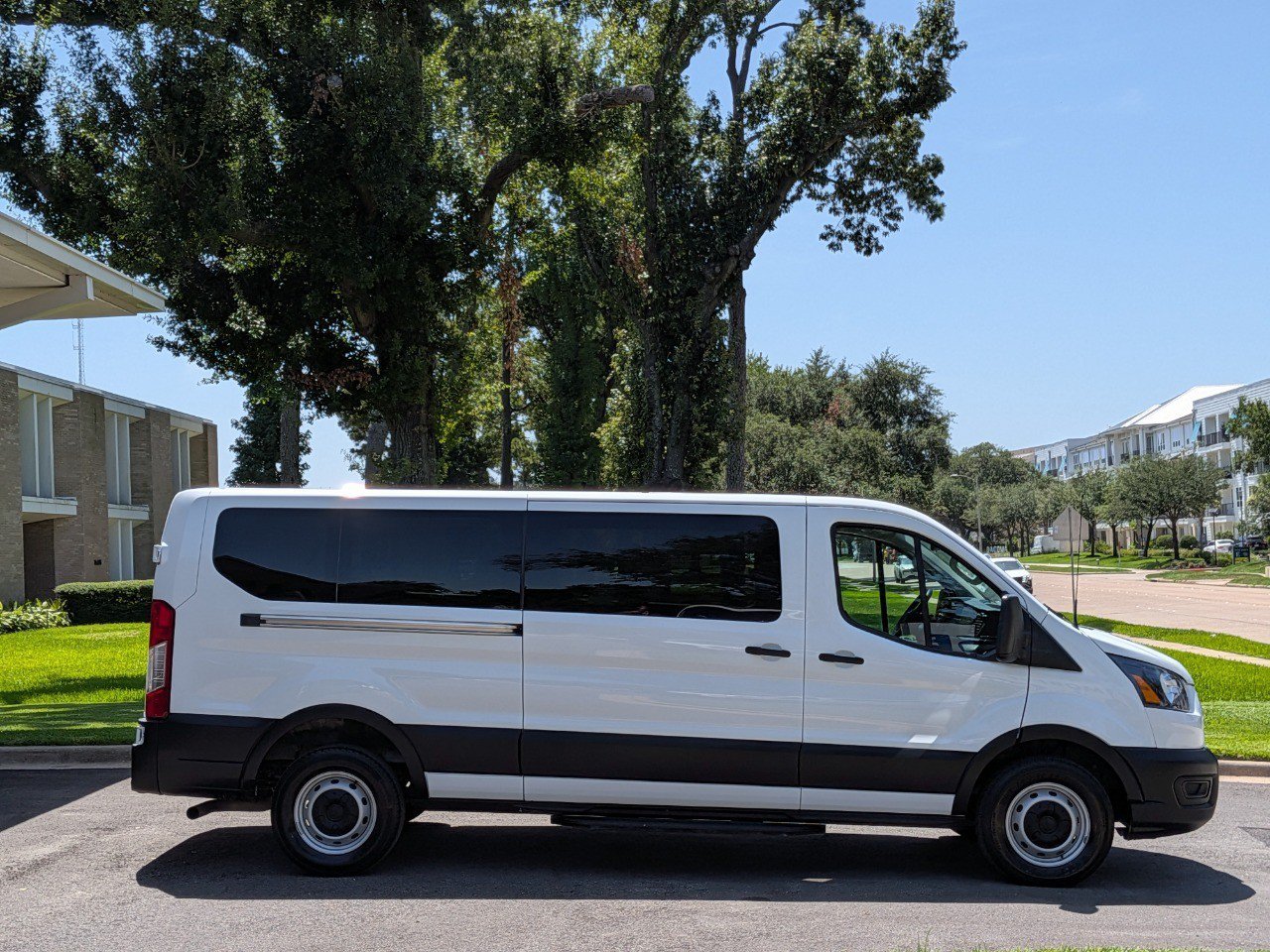 Used 2023 Ford Transit 350 XL RWD image 4