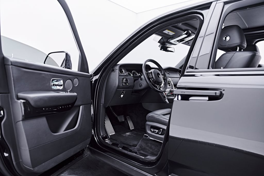 Used 2020 Rolls-Royce Cullinan AWD/4WD image 42