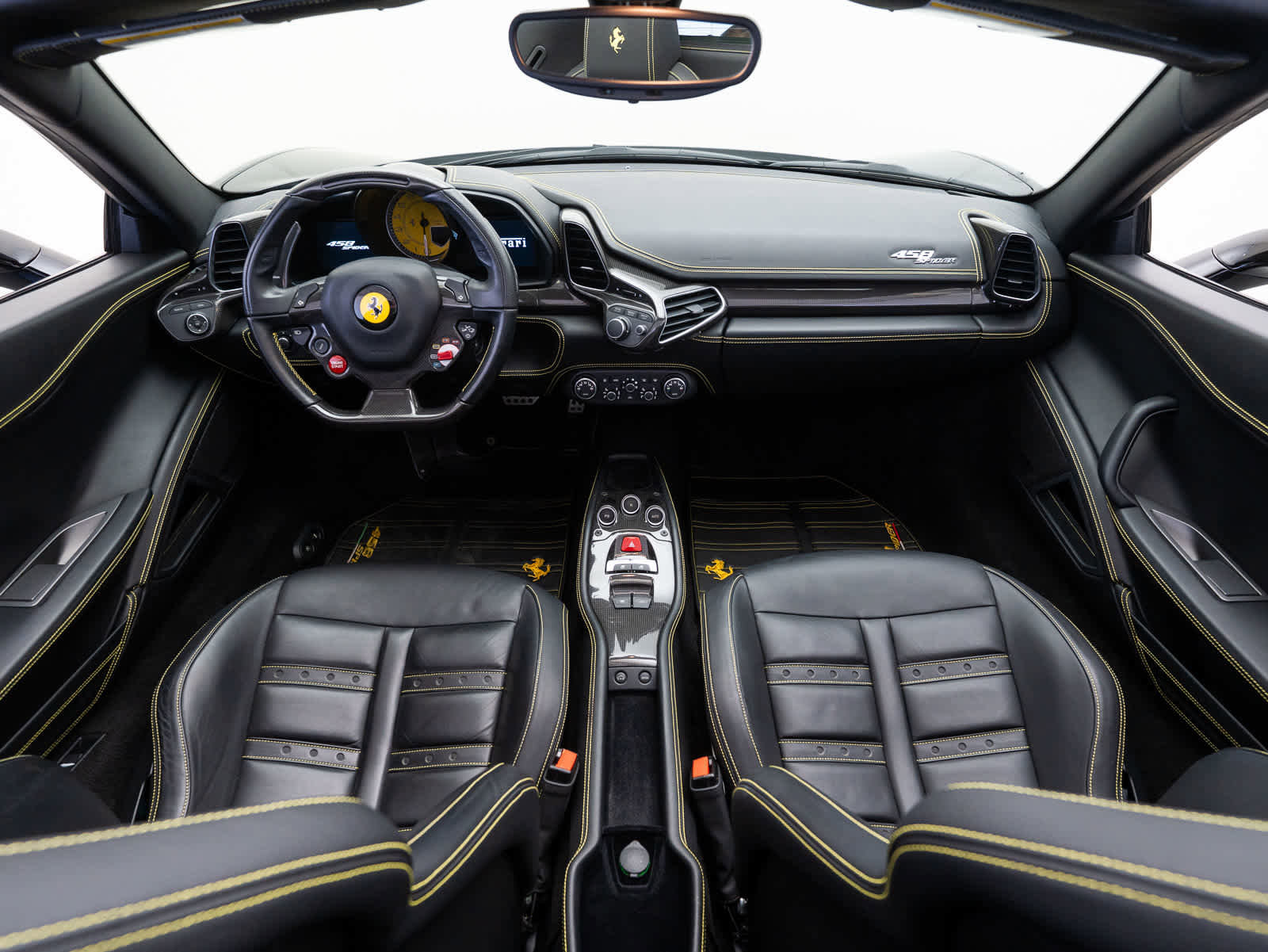 Used 2014 Ferrari 458 Spider image 28