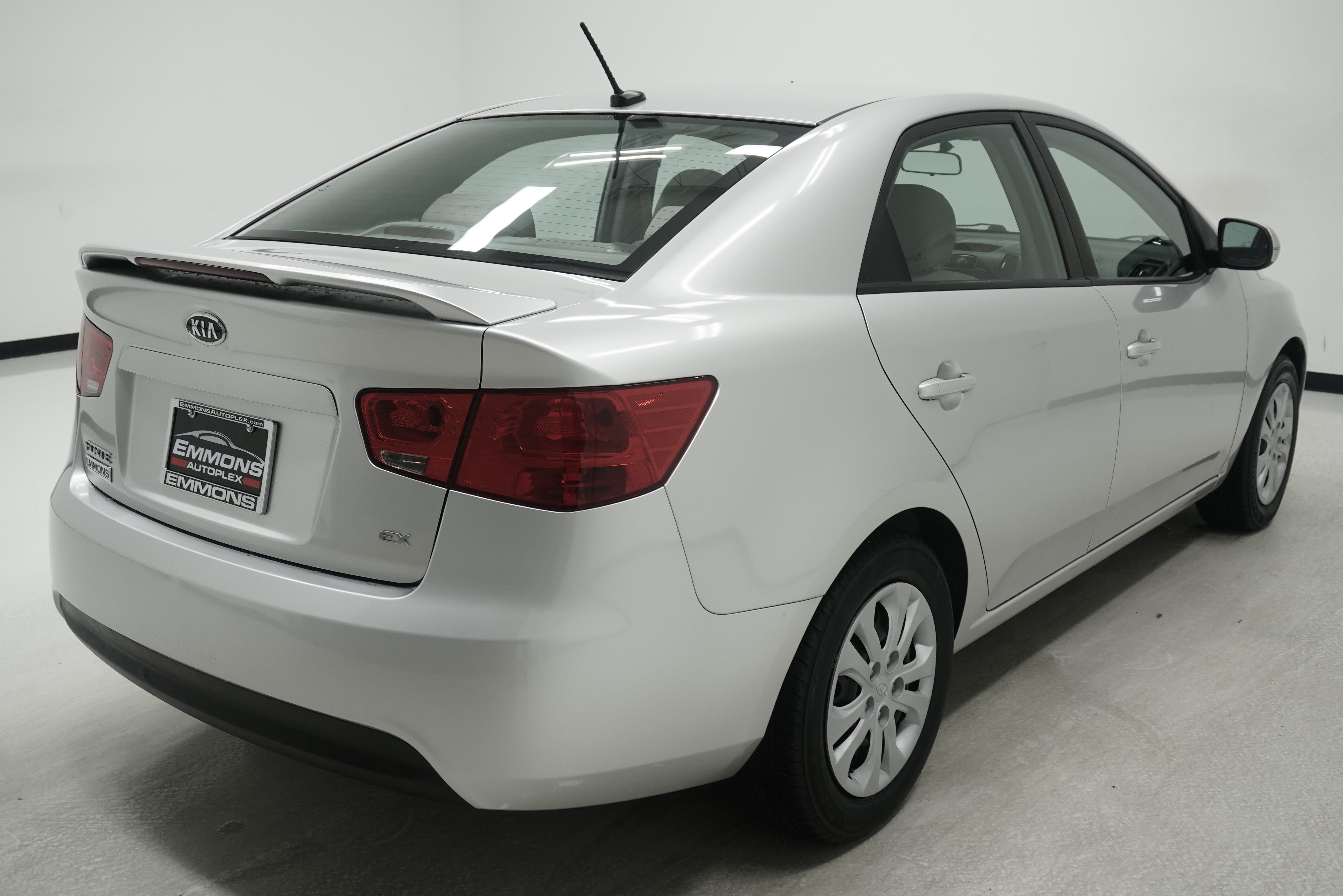 Used 2011 Kia Forte EX FWD image 4