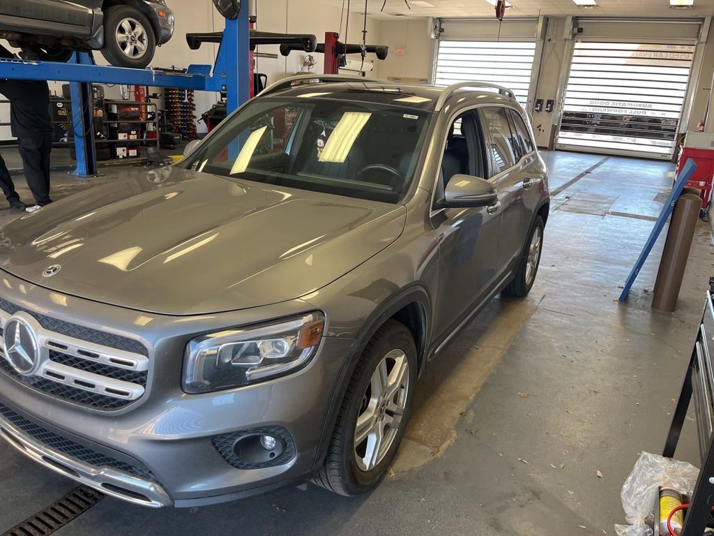 Used 2021 Mercedes-Benz GLB 250 4MATIC image 1