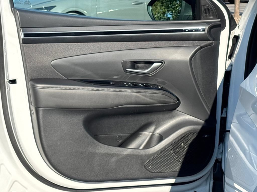 Used 2024 Hyundai Tucson Limited AWD/4WD image 17