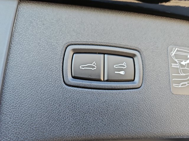 New 2026 Porsche Cayenne AWD/4WD image 17