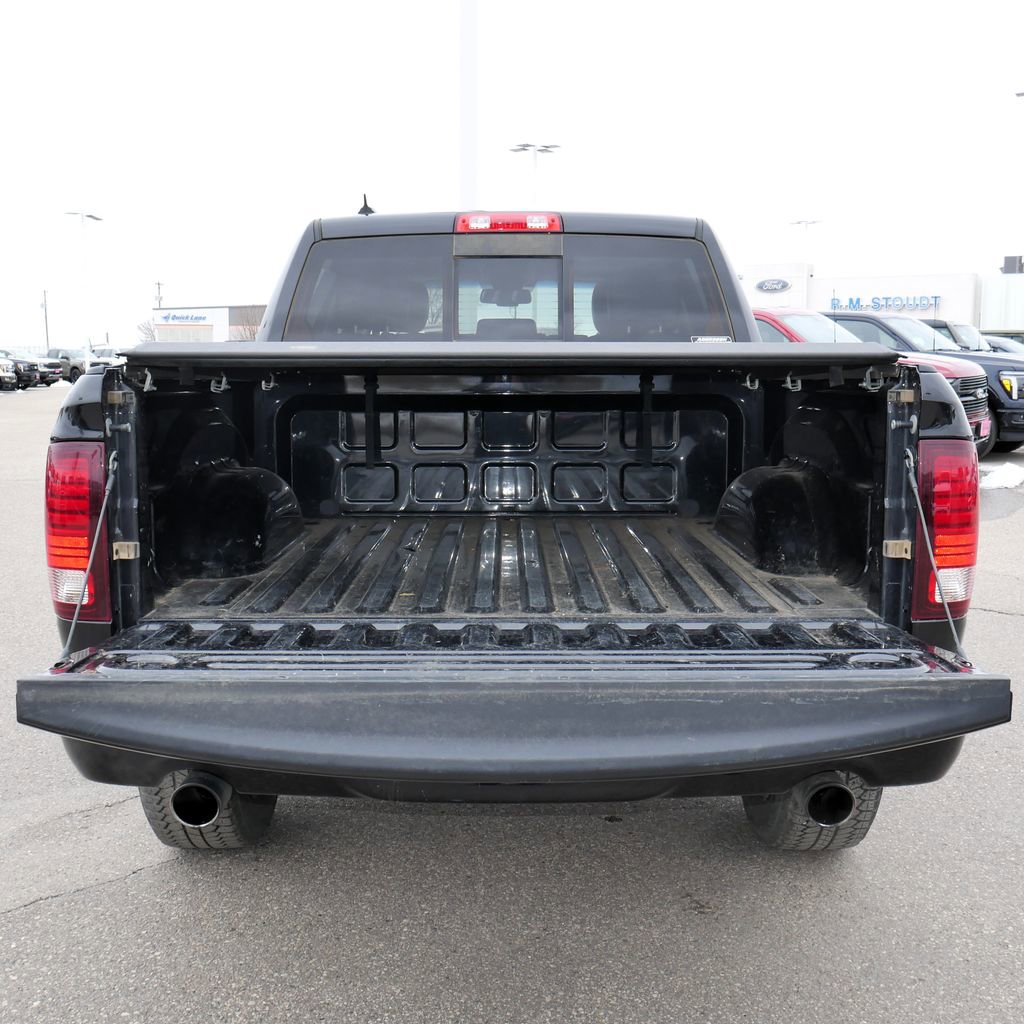 Used 2017 RAM 1500 Sport w/ Black Ram 1500 Sport Group image 18