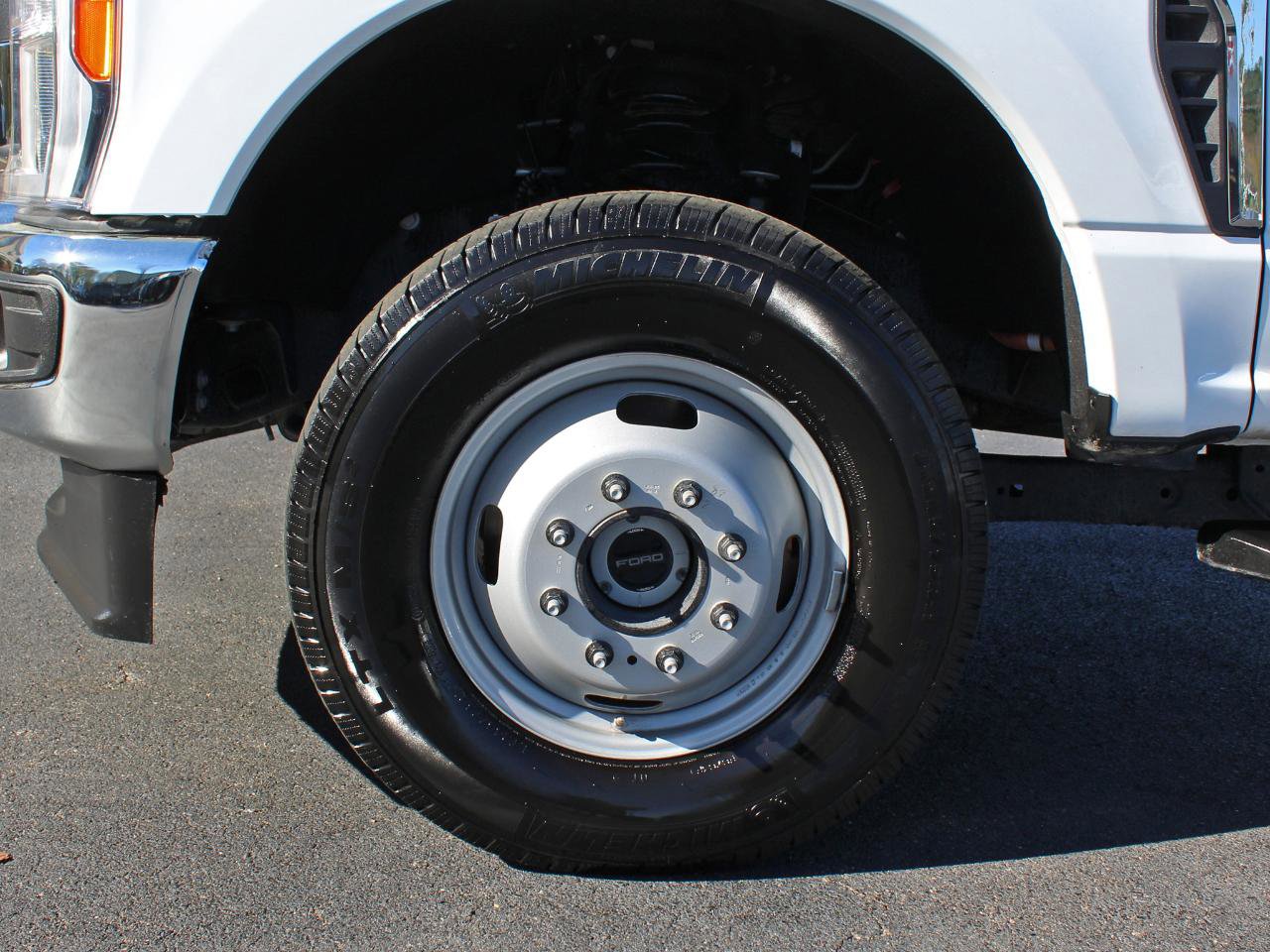 Used 2025 Ford F350 XL w/ XL Chrome Package image 39