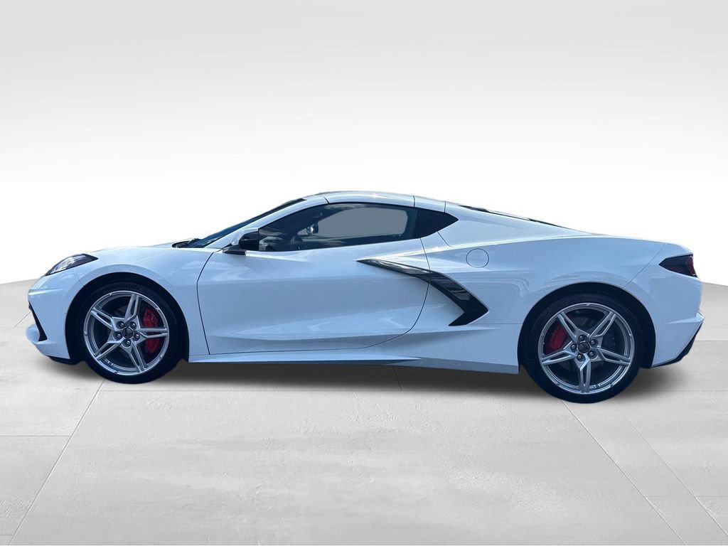 Used 2025 Chevrolet Corvette Stingray Coupe w/ 1LT RWD image 2