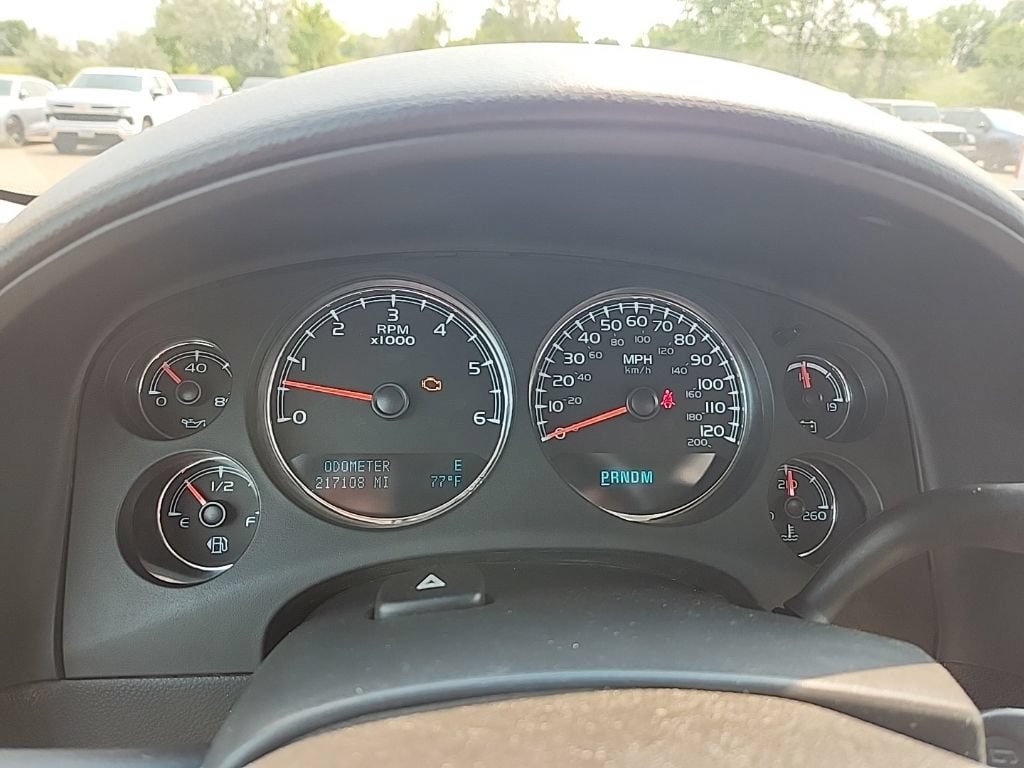 Used 2012 Chevrolet Suburban LS w/ Convenience Package 1 AWD/4WD image 15