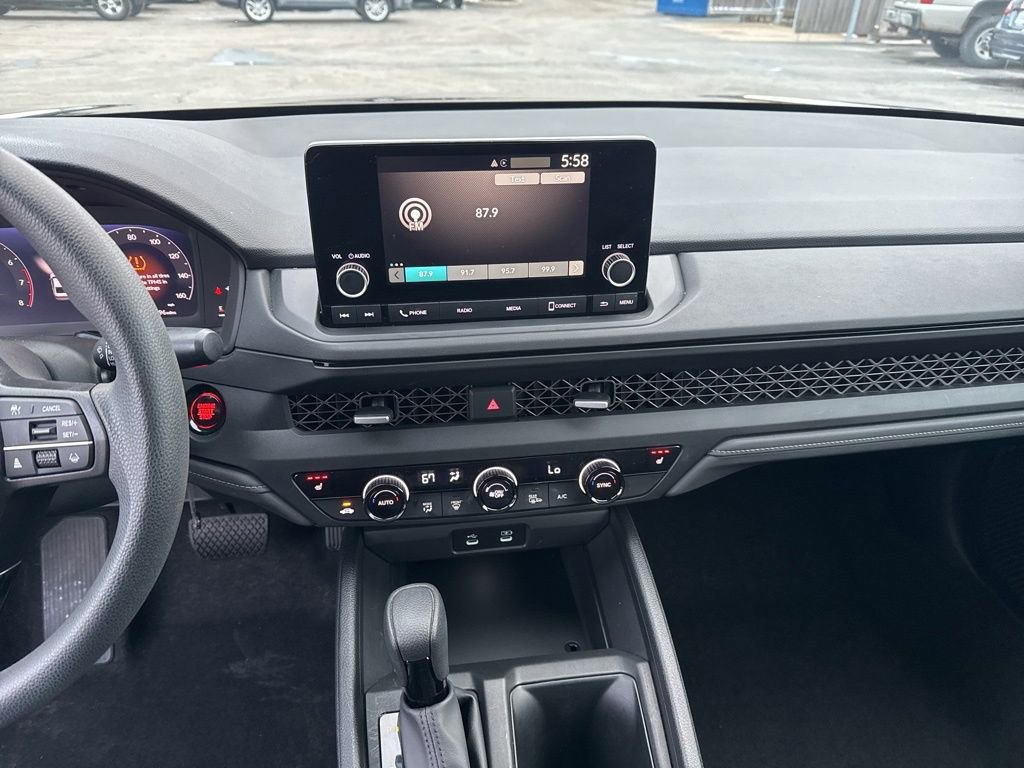 Used 2024 Honda Accord EX image 17